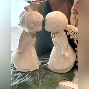 Vintage 50’s White Ceramic Kissing Angels. 8” Kitschy | Holiday | Antique EUC